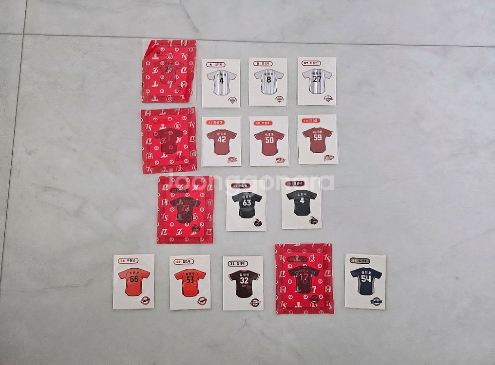 KBO 크보 국대 선수들과 유니폼 띠부씰 판매--2