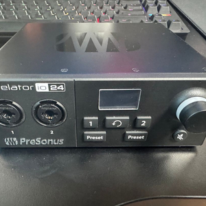 택포/프리소너스 Revelator io24 오디오 인터페이스 급처합니다.