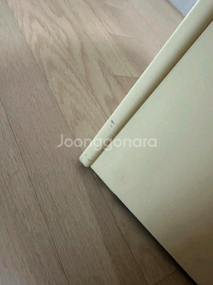 바치포칠드런 전면책장 팝니다 (노랑)--1