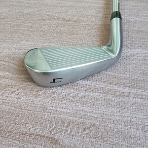 브릿지스톤 9세대 아이언 4번