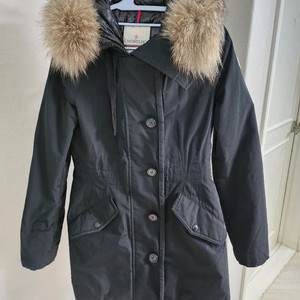 몽클레어 여성 몬티콜 롱패딩 2사이즈 블랙