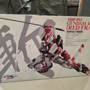 퍼펙트 그레이드 건담 아스트라이 레드 프레임