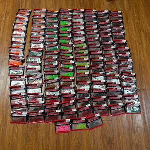 다미끼 에프그럽 1.5인치 웜 새상품 일괄 대량 싸게 판매합니다