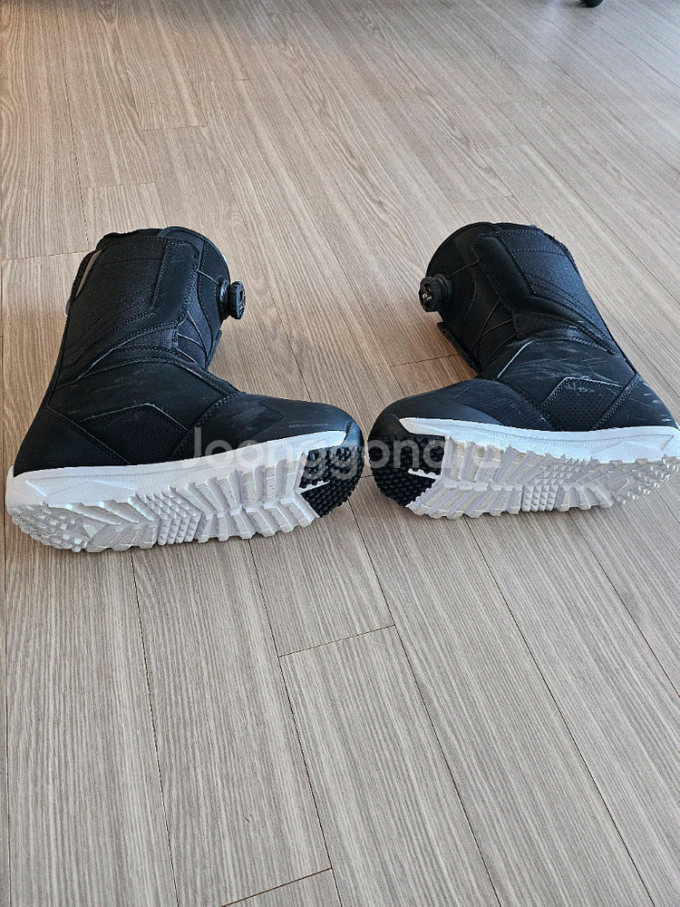 니데커 캐스케이드 여성용 스노우보드 부츠 판매합니다.--3