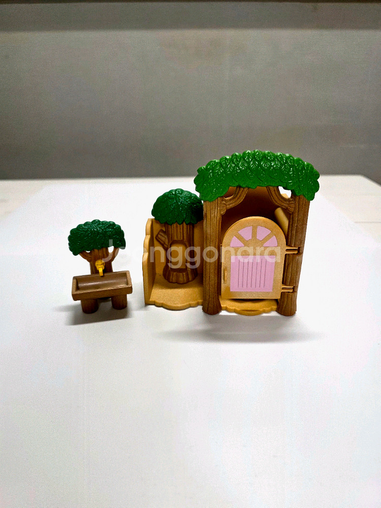 실바니안 숲속의 화장실 + 세면대--0