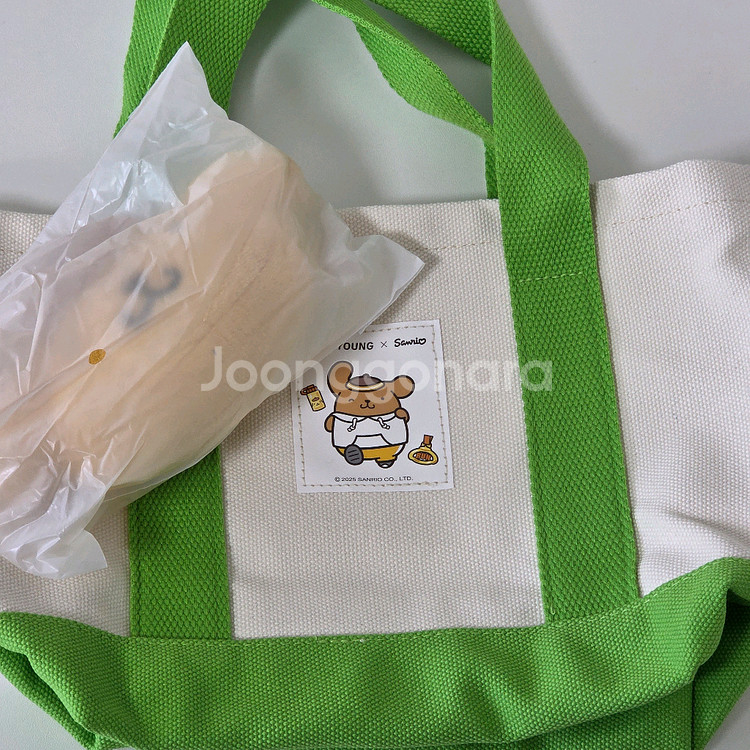 산리오 올리브영 큐티런 폼폼푸린 토트백 인형 파우치 키링--0