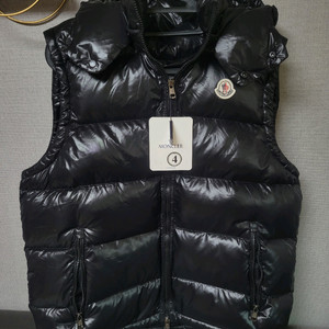 몽클레어 패딩조끼