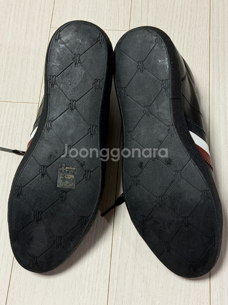 몽클레어 스니커즈 2가지 팝니다--3