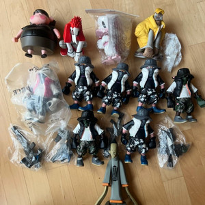 wtaps bxh 마이클라우 에릭소 디자인토이 판매합니