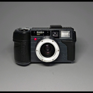 KONICA WIDE 28. 현장감독 필카