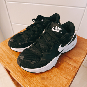 나이키 에어맥스 퓨전 CJ1671 블랙 225