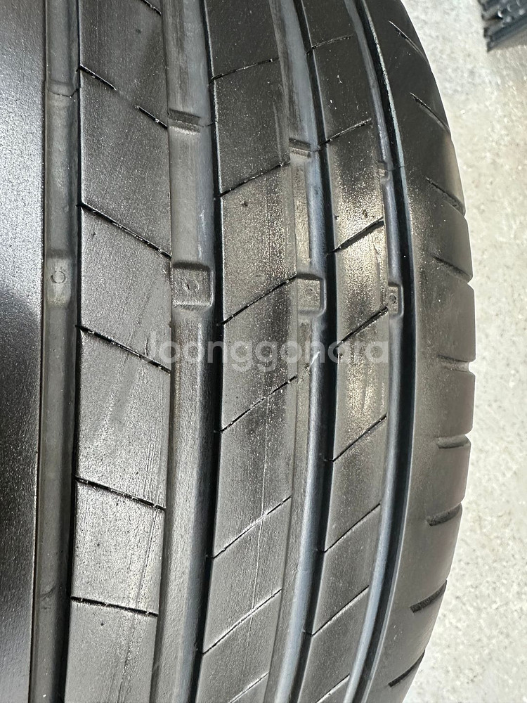 225 50 17 브리지스톤 투란자 런플렛 중고타이어 4개 판매--4