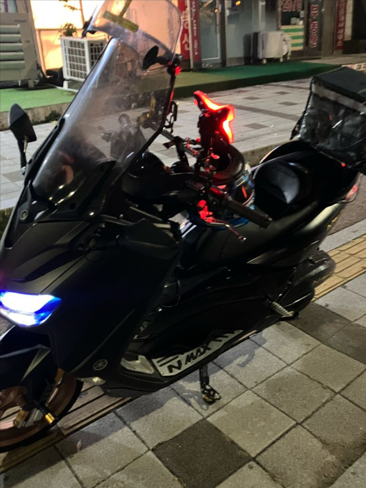 야마하 nmax 125 튜닝 스쿠터 이미지