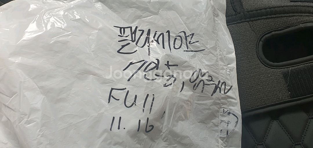 팰리세이드 7인승 트렁크 차박에 최적화된 매트입니다. 푹신한 퀼팅 디자인으로 편안한 차박을 도와줍니다--9