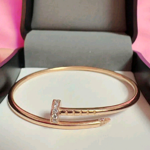 18k 까르띠에 다이아팔찌