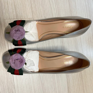 구찌 플라워 펌프스 37.5