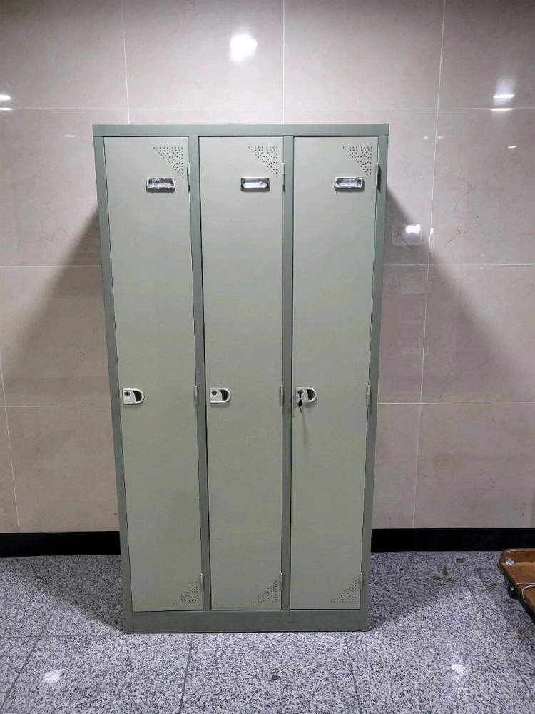파티션 책상 의자 서랍 회의용테이블 수납장 책장 철재캐비넷 철재옷장 철재유리진열장 이미지