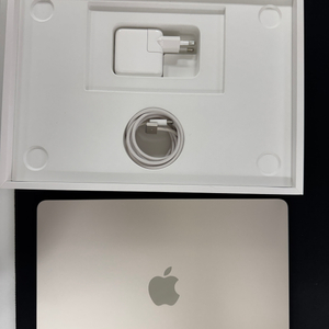 맥북 에어 M2 13인치 10코어/512GB/8GB 풀박 팝니다.