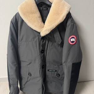 캐나다구스 패딩 점퍼