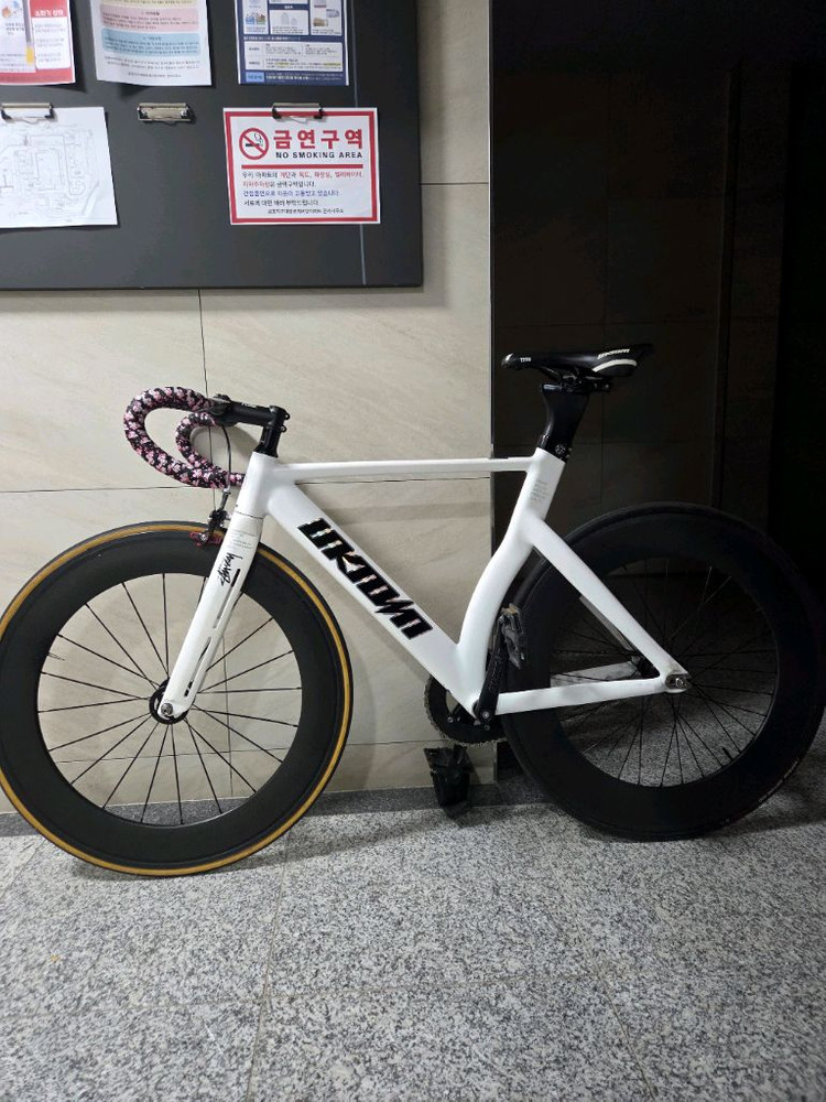 언노운 Lv3 프리미엄 이미지