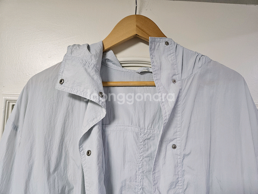 자주 jaju 스카이블루 연하늘 바람막이 자켓 아우터 편의점 반값 택포 15000원--1