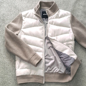 알레그리 구스다운 니트 집업자켓 새재품급 판매해요