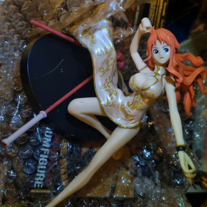 반프레스토 원피스 나미 피규어 헐값처분