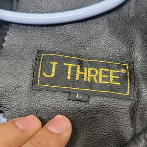 J THREE 고급 소가죽 사파리 자켓 (L 사이즈)1. 전문 판매업자가 아니며, 집에 옷이 너무 많아서 한 벌만
