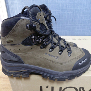 캠프라인 애니스톰 제타 고어텍스 등산화240mm