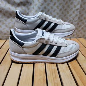 아디다스 런 70s 2.0 운동화 245