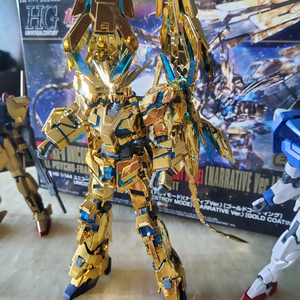 [ 건담 HGUC 페넥스 골드코팅 + 백식 스프레이 도색작 + 에코즈 제간 도색작 + 가조립 더블오 총 4종