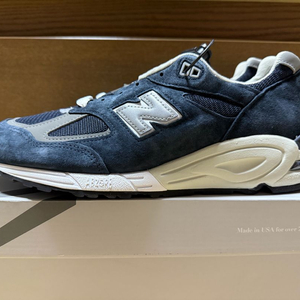 뉴발란스 990v2 새제품 285 판매합니다