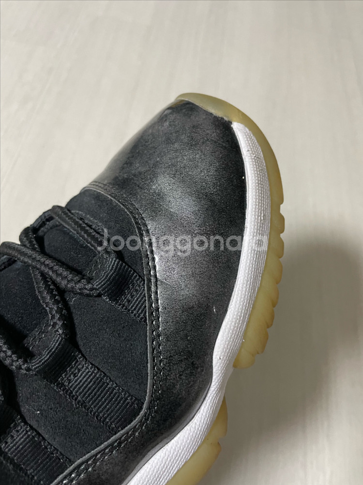 나이키 에어조던 11 레트로 블랙메탈릭--4