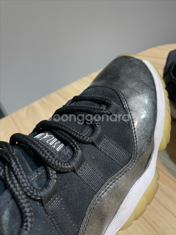 나이키 에어조던 11 레트로 블랙메탈릭--2