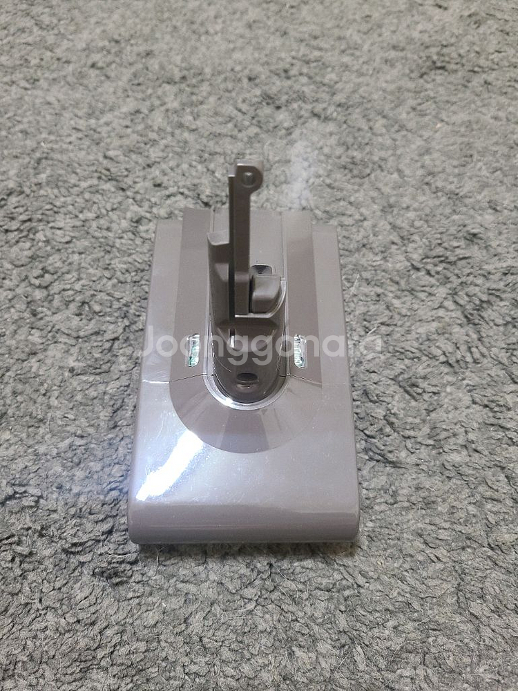 다이슨 V8 무선청소기 대용량 배터리 (새상품)--0