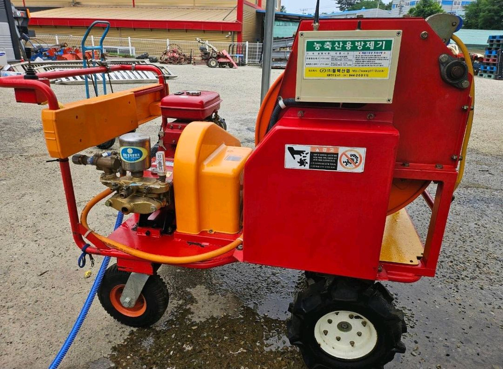 주행형 자동 방제기--5