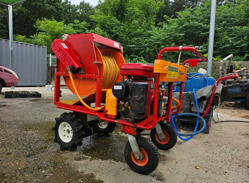 주행형 자동 방제기--1