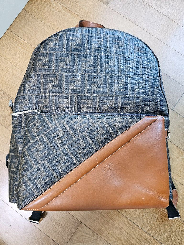 펜디 FF 로고 백팩 정품--0