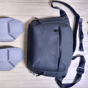 픽디자인 v2 6l 슬링백 블랙