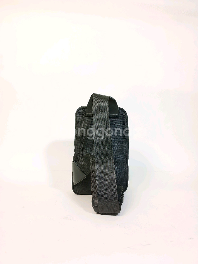 존리치몬드 검정색 나일론 남성 슬링백--4