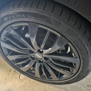 g80 dh 19인치 휠타이어 팝니다.