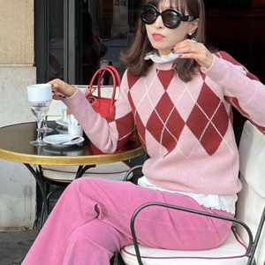 코스모폴리탄줄라이 아가일니트