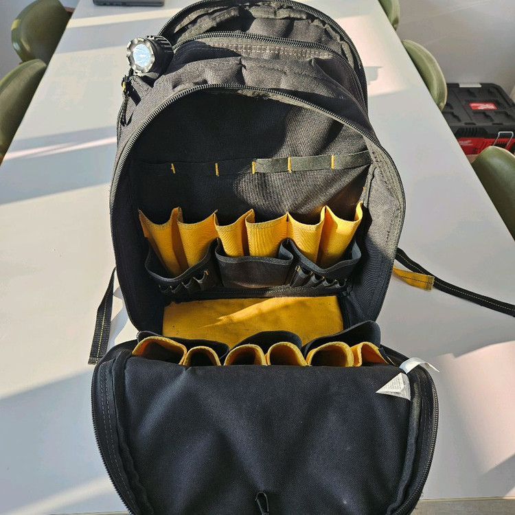 디월트 전동공구 가방 이미지