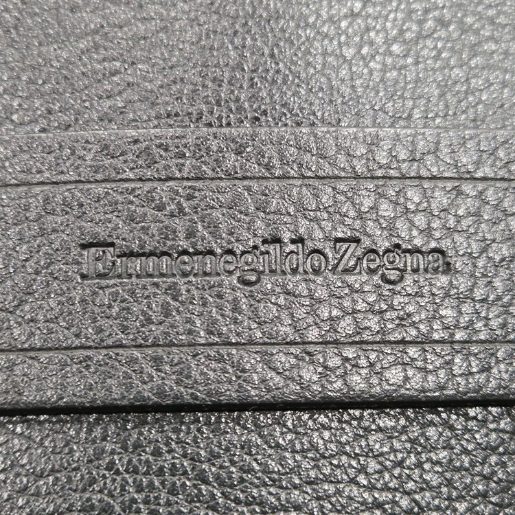 에르메너질도 제냐 가죽 서류가방 이미지