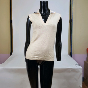 발렌티노 부띠크 캐시미어/실크 여성 민소매 카라 니트