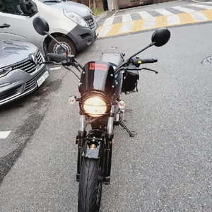 부캐너125 22년식 오토바이 이미지