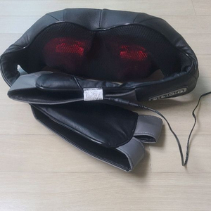 밀라디 휴마 프리미엄 4D 어깨안마기(MLD-MM2000)