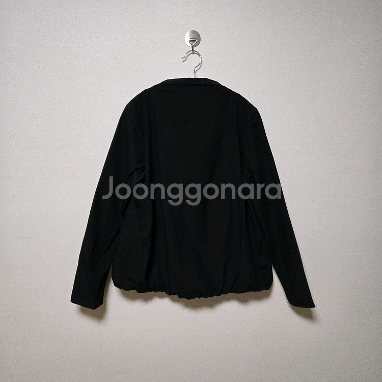 코스 드레이프 넥 블라우스--6