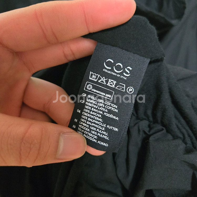 코스 드레이프 넥 블라우스--4