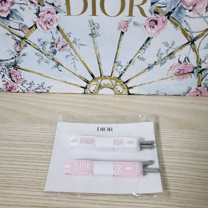 정품) 디올 스니커즈 끈 한정판